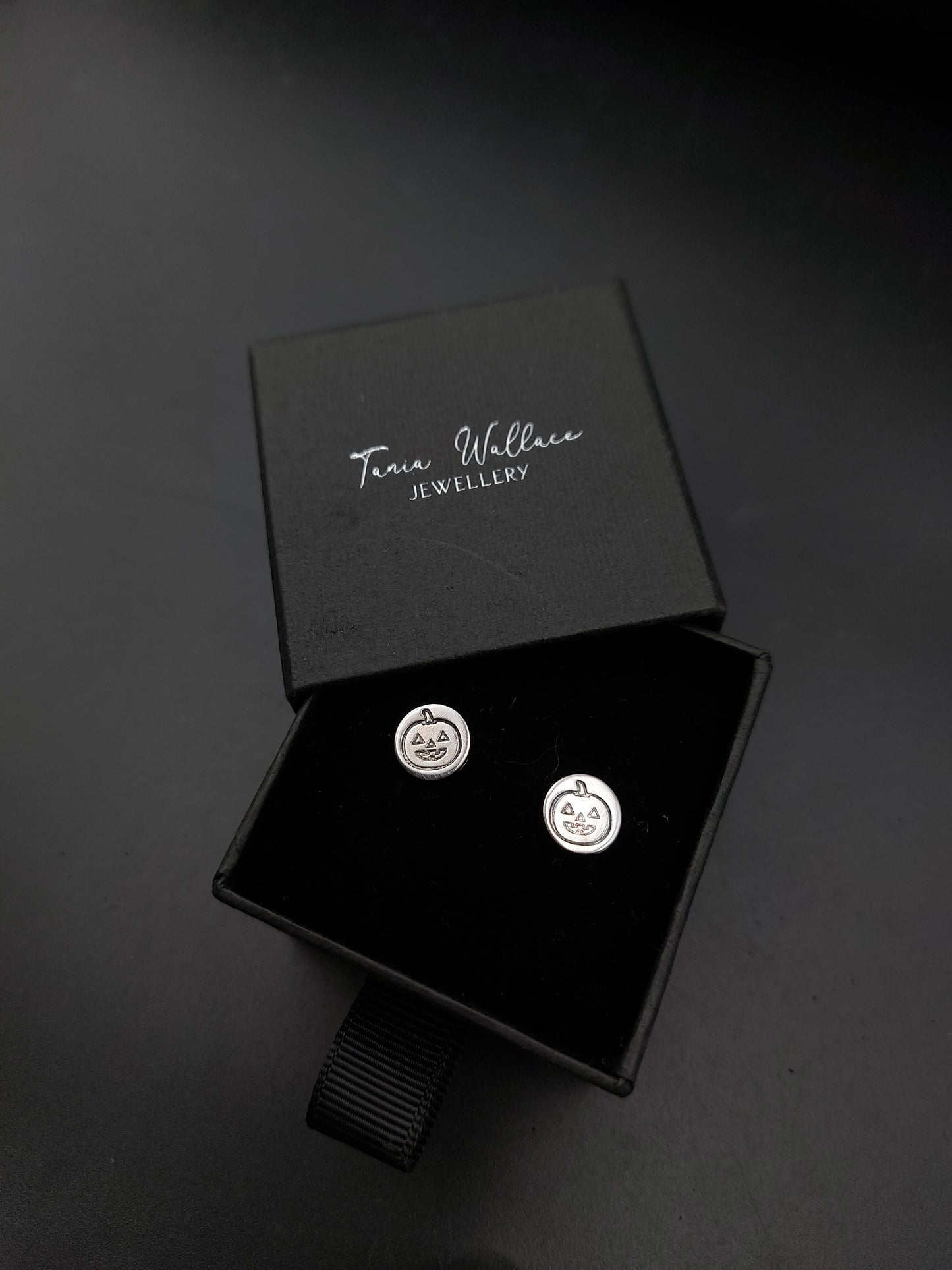 Pumpkin Studs
