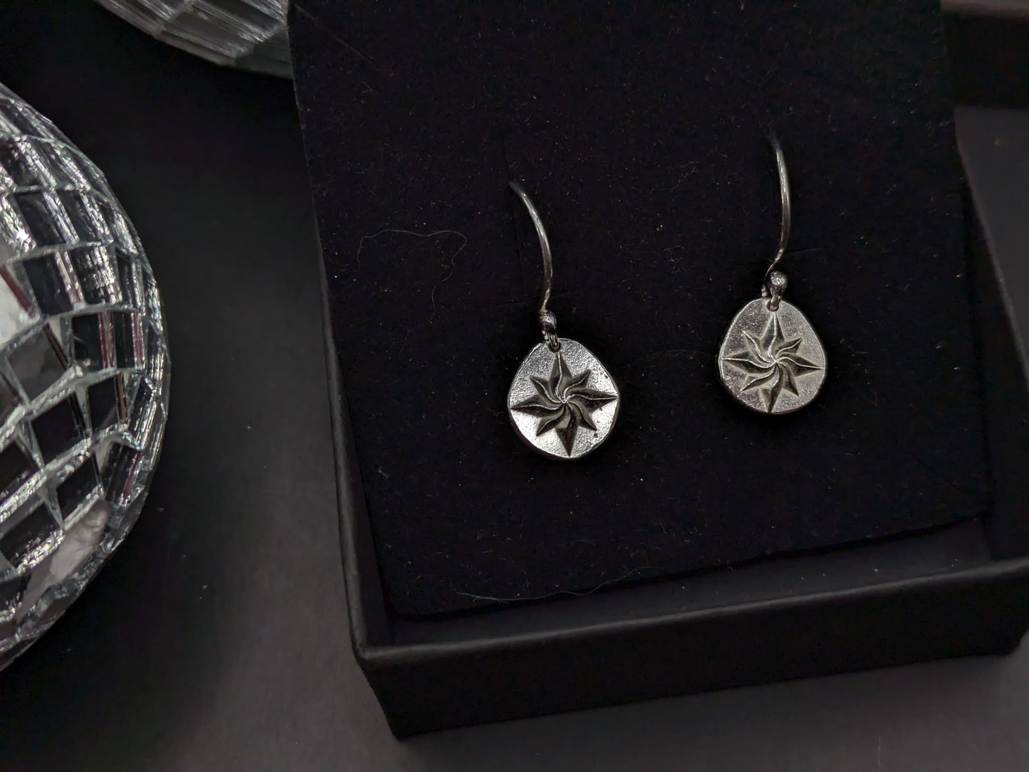 Swirling Star 3D Drops