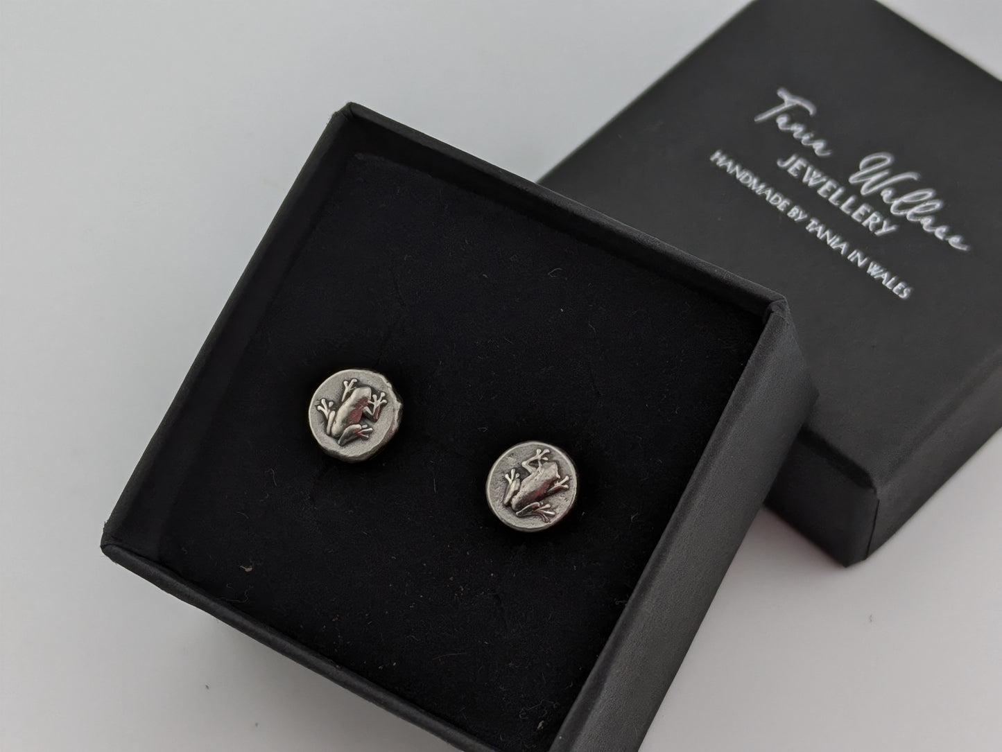 Frog Studs