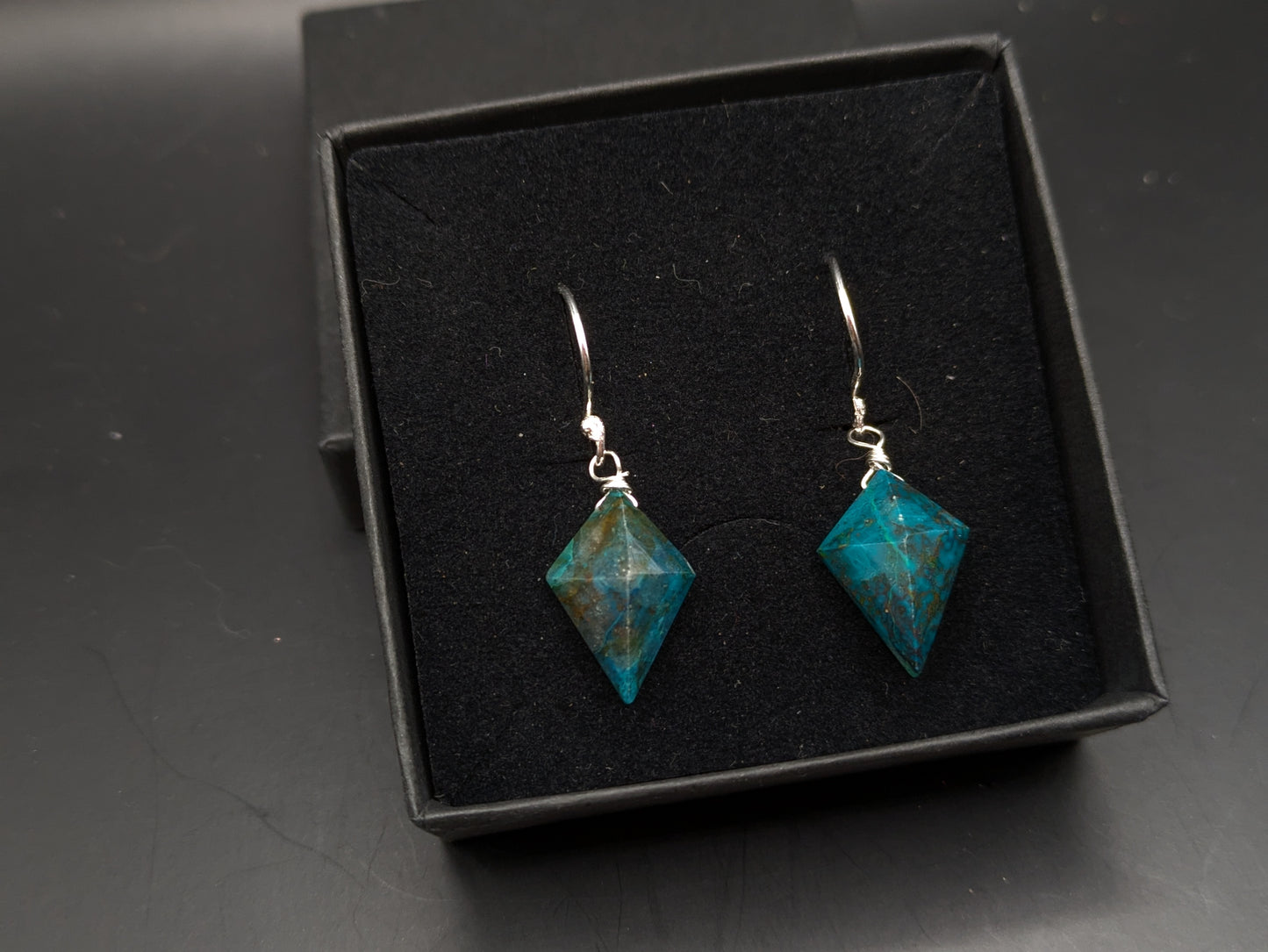 Chrysocolla 'kite' Drops