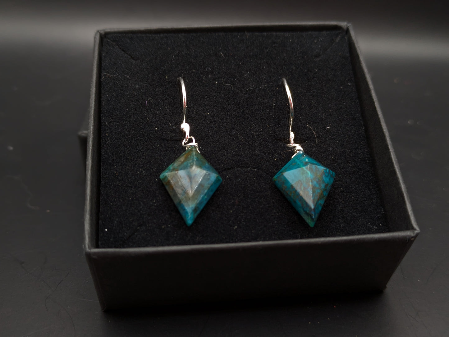Chrysocolla 'kite' Drops