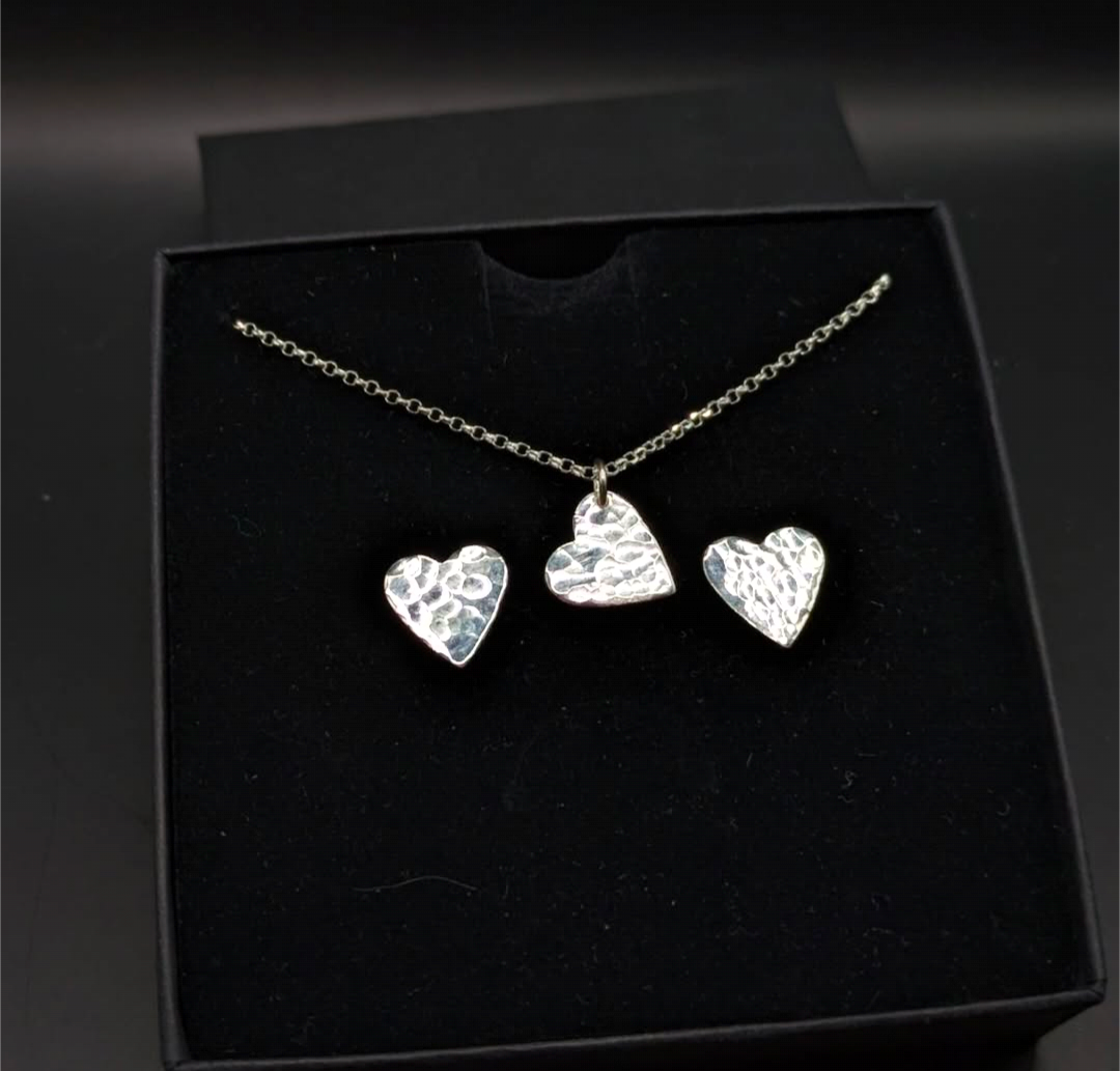 Silver Stud Heart Set