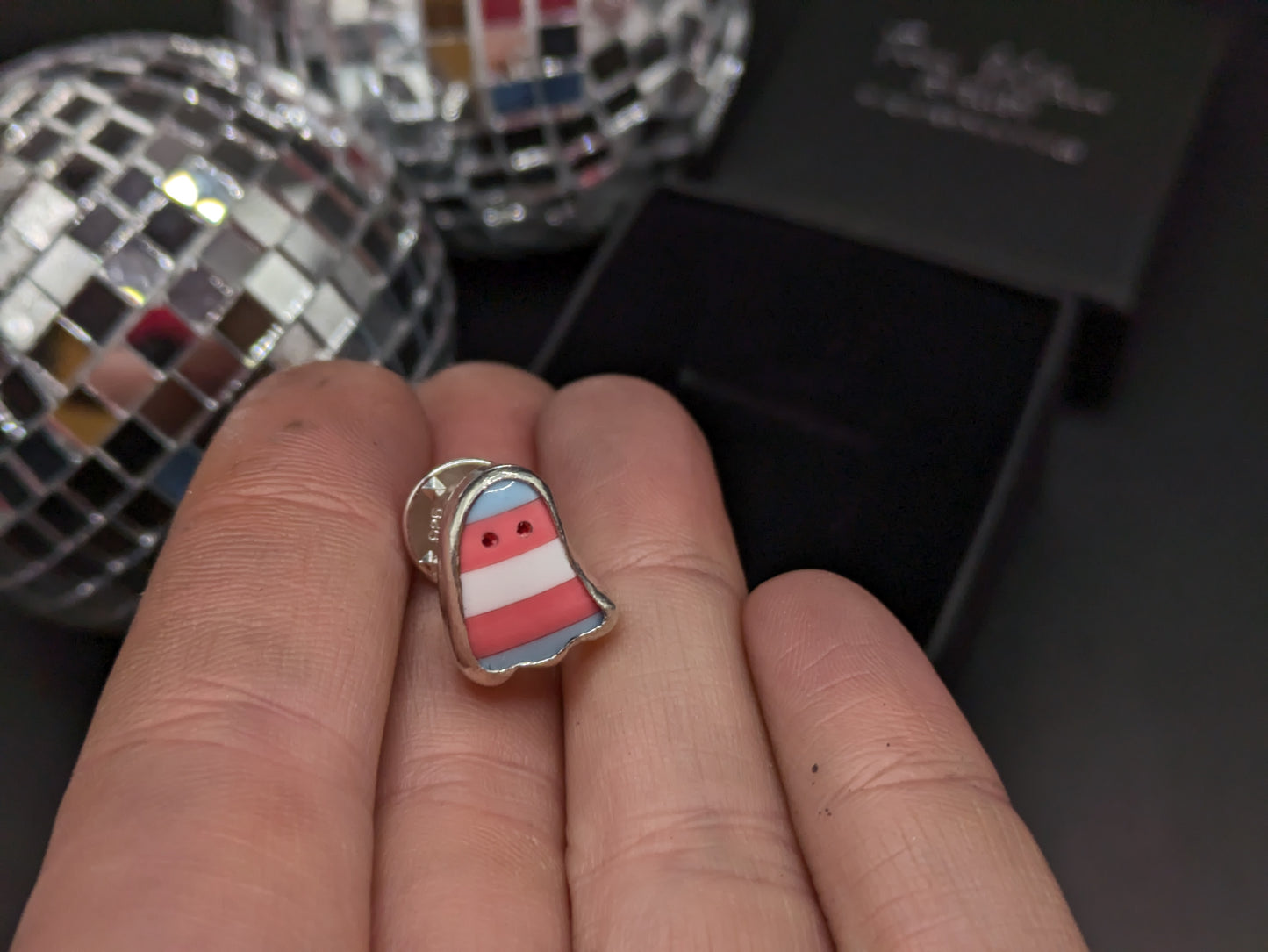 Pool Ball Trans Ghost Pin Badge