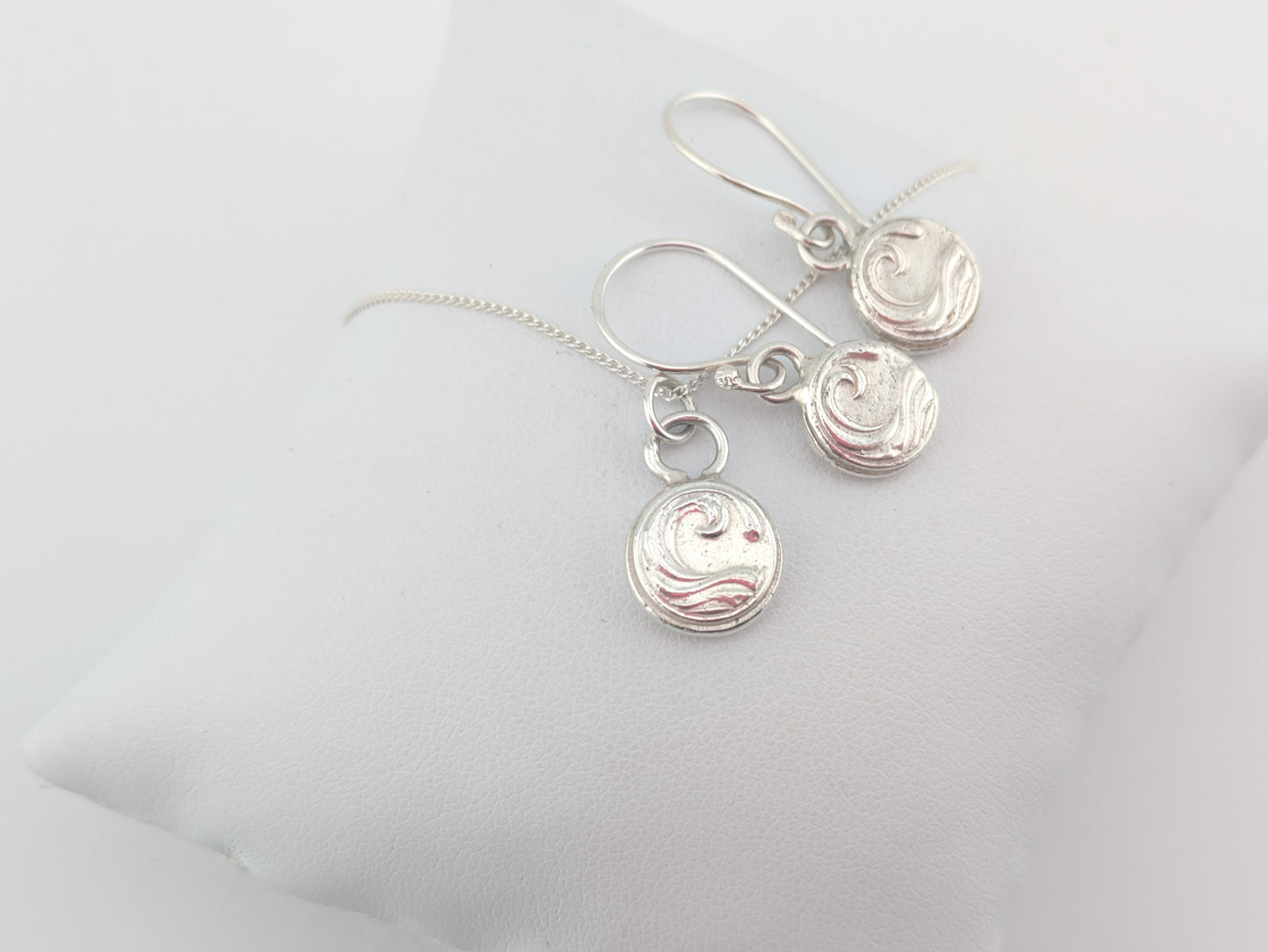 Silver wave necklace and earrings