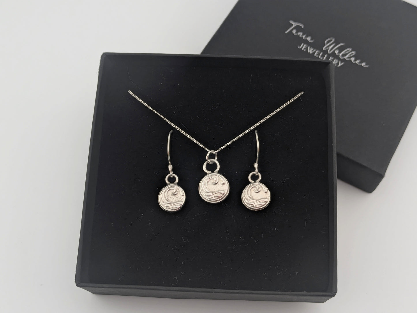 Solid Silver Wave Set