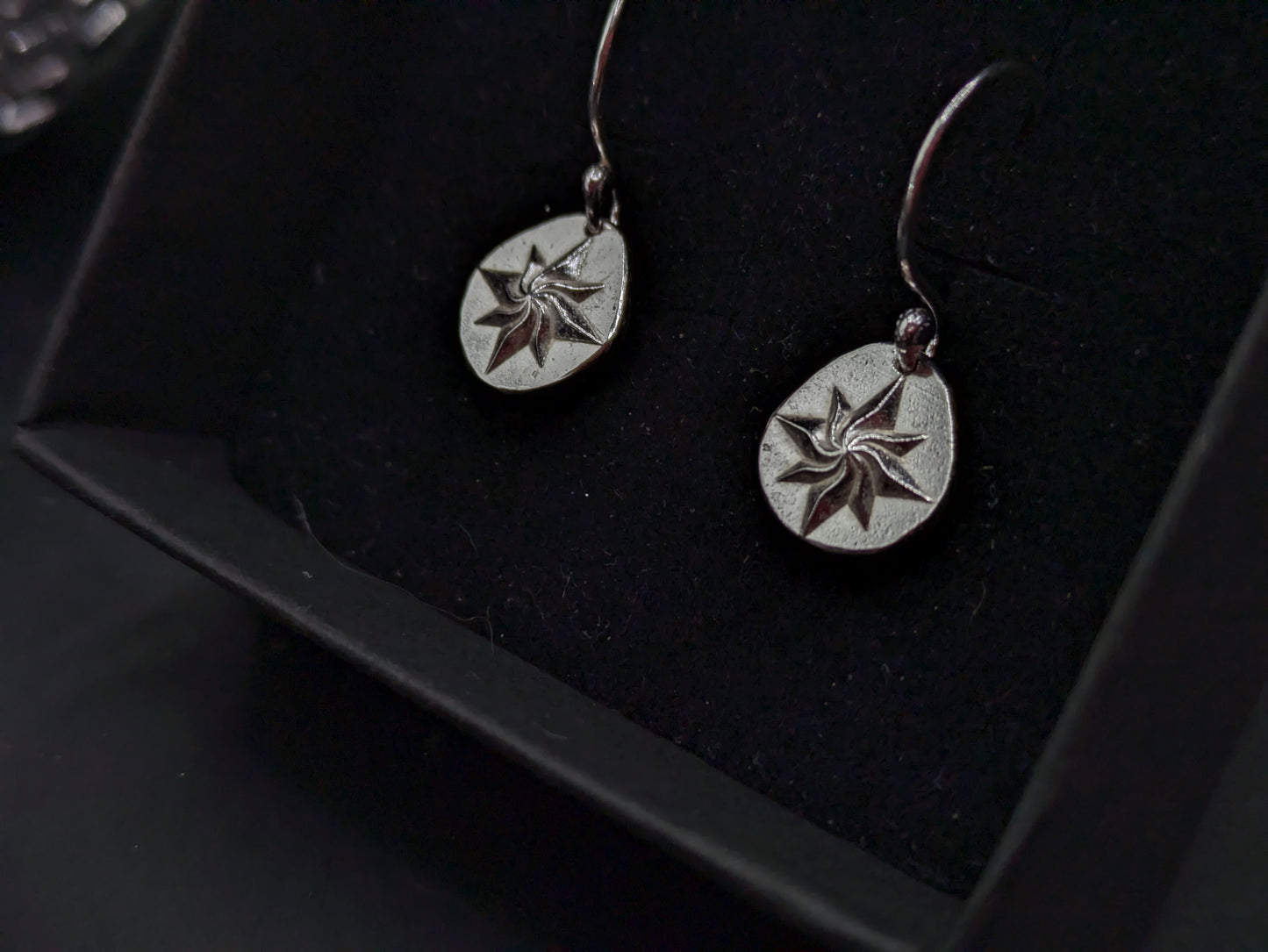 Swirling Star 3D Drops