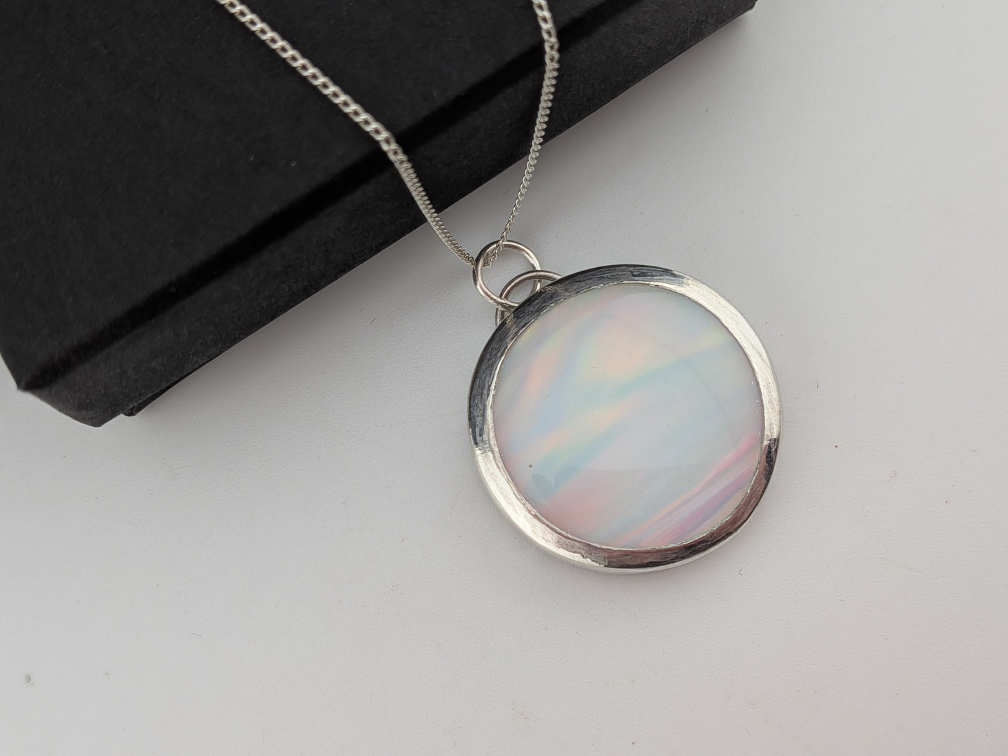 Aurora Opal Disc Pendat