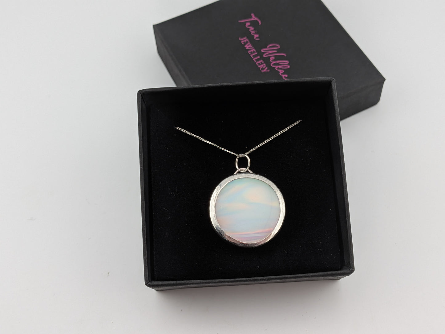 Aurora Opal Disc Pendat