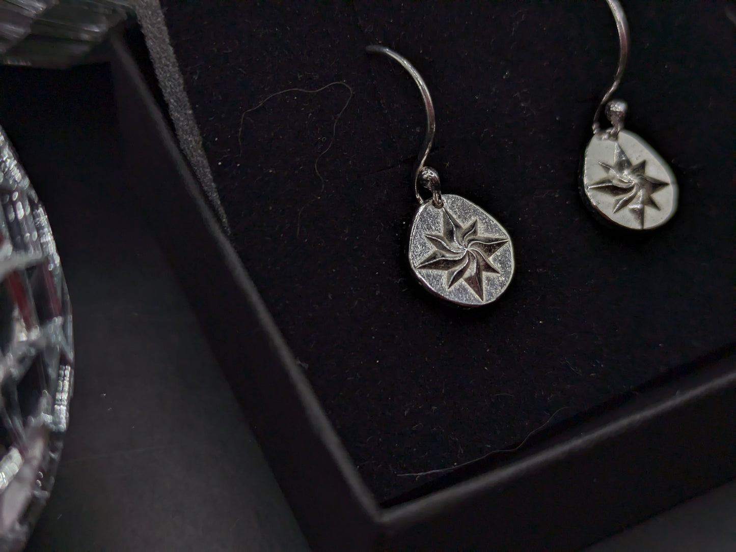 Swirling Star 3D Drops