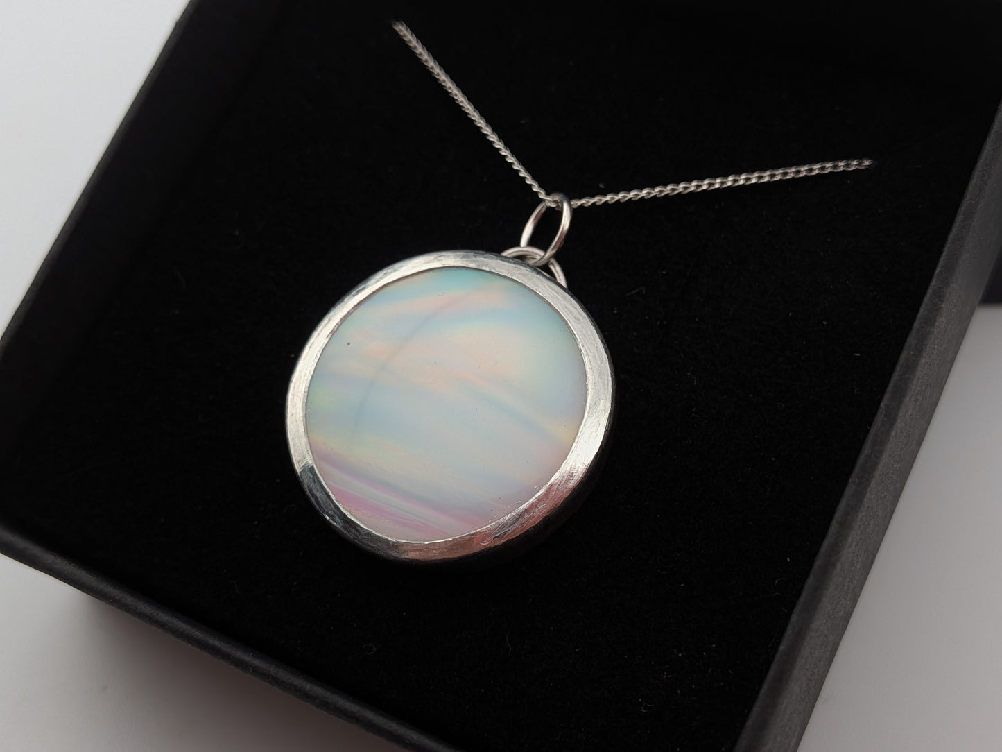 Aurora Opal Disc Pendat