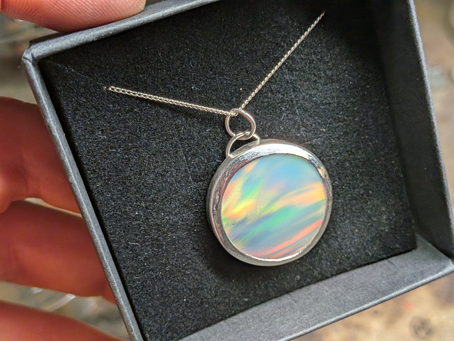 Aurora Opal Disc Pendat