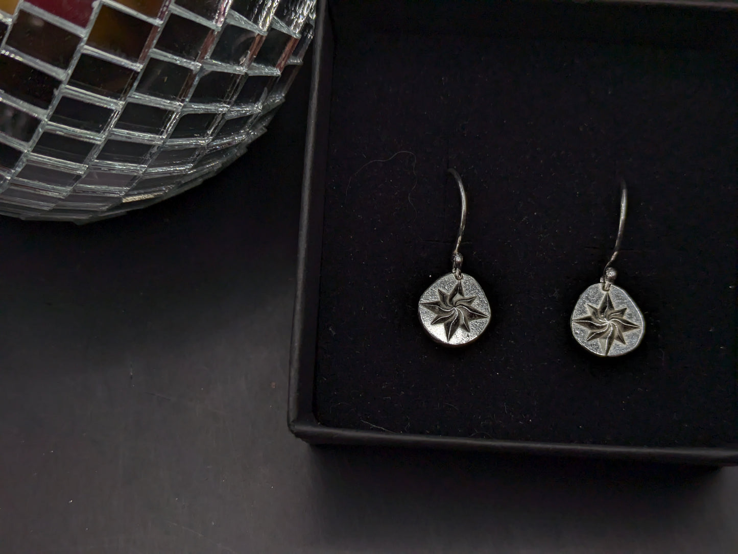 Swirling Star 3D Drops