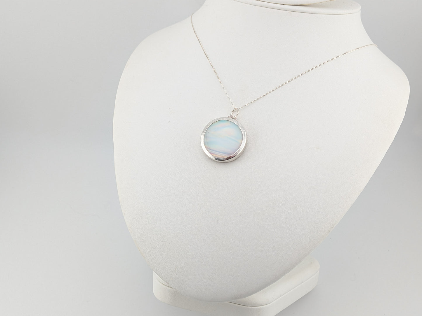Aurora Opal Disc Pendat