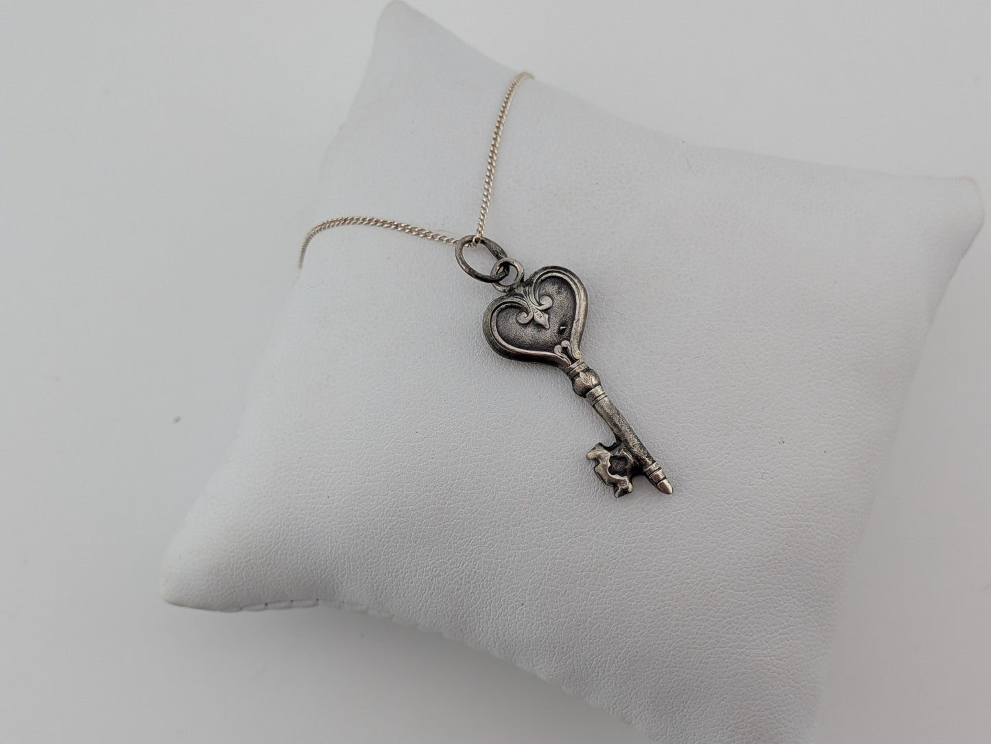 Ornate Heart Key Pendant
